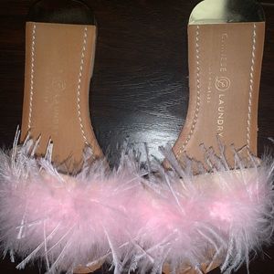 Chinese Laundry Zoey pink fur sandals 5.5
